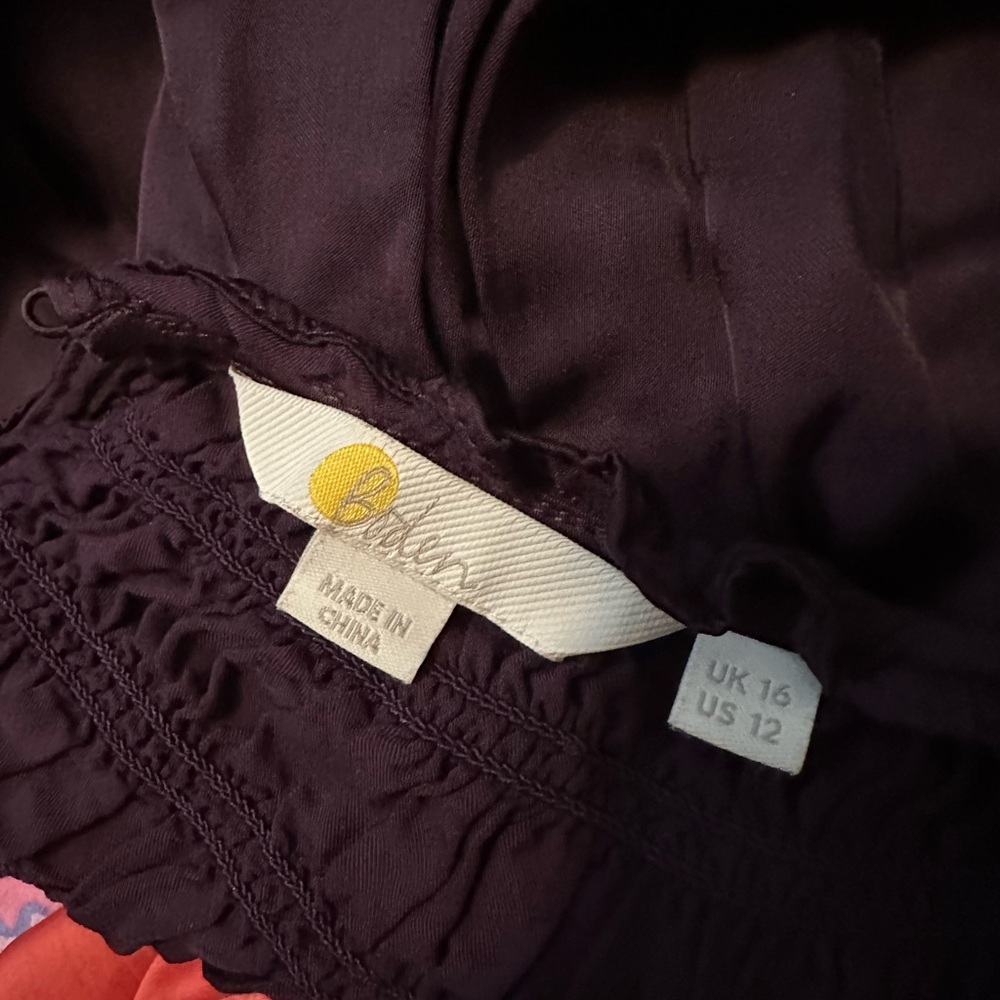 Boden Purple Smocked Yoke Detail Satin Top Size 12 - Picture 4 of 5